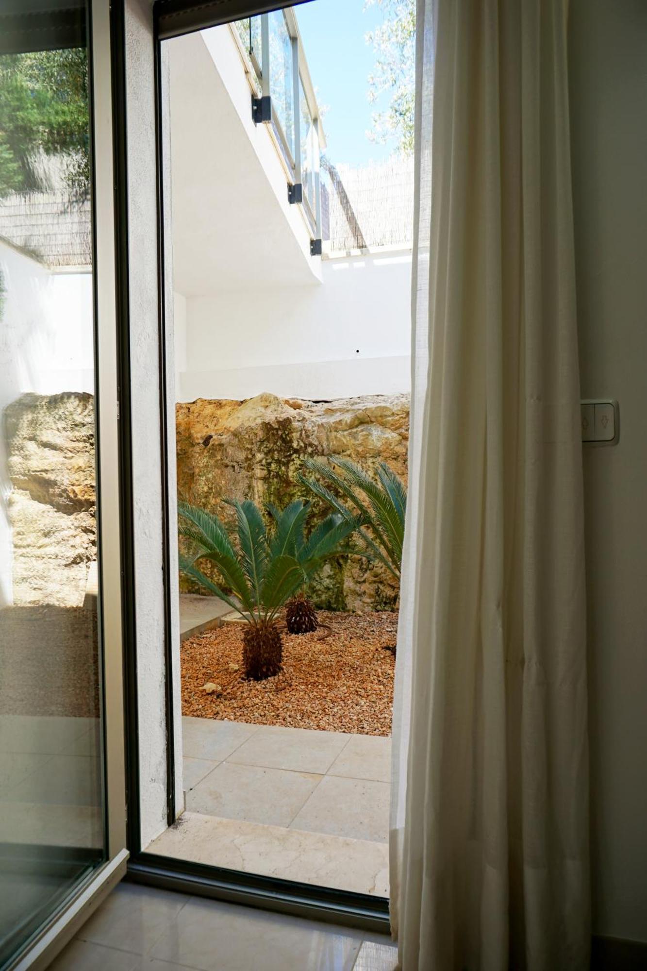 Private With Pool - Beach Front - Sea Views - Cala Mendia, Porto Cristo Villa *
